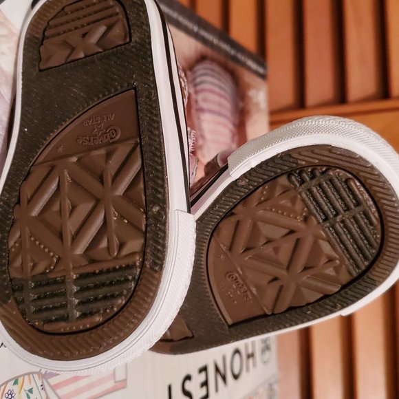 Pink star baby Converse, size 2 - Picture 3 of 5